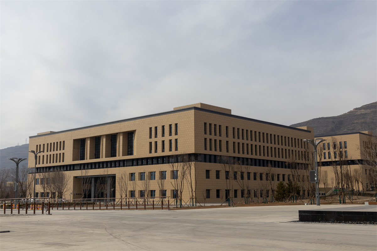 青海西宁理工大学